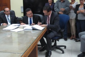 Profesor Vasco Torre De León, director de AsesorÃa JurÃdica