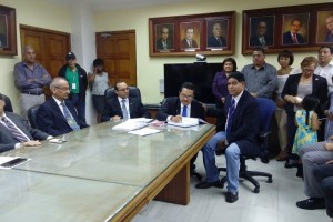 Profesor Arnold Muñoz Agrasal, subdirector general de Planificación y Evaluación Universitaria