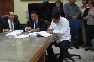 Profesor Rolando Gordón, director de Servicios Generales