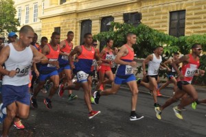 Más de ochenta atletas compitieron en la Carrera Atlética Universitaria